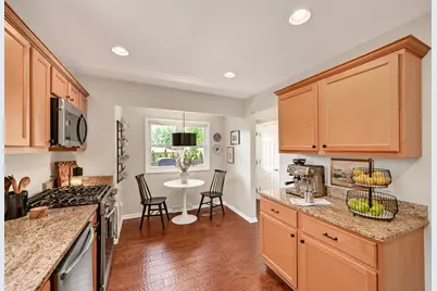 12311 W Woodland Ave, Wauwatosa, WI 53226 - Photo 15