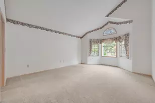 N21W24178 Dorchester Dr, Pewaukee, WI 53072 - Photo 5