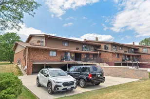 3935 S 84th St, Greenfield, WI 53228 - Photo 27