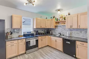 351 Grove St, Fond du Lac, WI 54935 - Photo 11