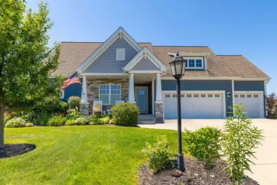 8211 W Highlander Dr, Mequon, WI 53097 - Photo 25