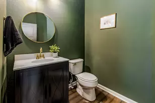 8211 W Highlander Dr, Mequon, WI 53097 - Photo 17