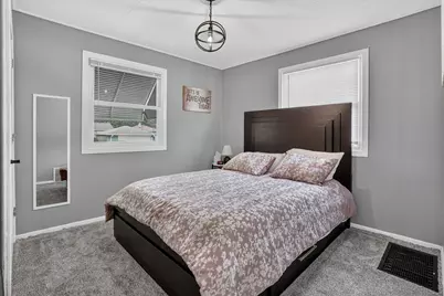 3835 S 17th St, Milwaukee, WI 53221 - Photo 9