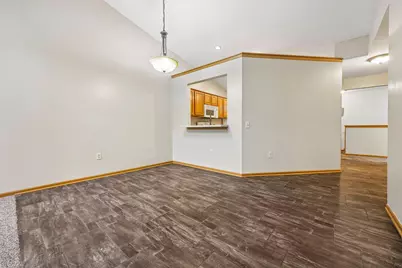 842  Evergreen Dr #1, Hartford, WI 53027 - Photo 7