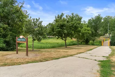 13706 W Meadow Ln, New Berlin, WI 53151 - Photo 11