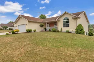 1223 Huron Trail, Sheboygan Falls, WI 53085 - Photo 27