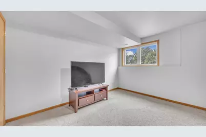1223  Huron Trl, Sheboygan Falls, WI 53085 - Photo 17