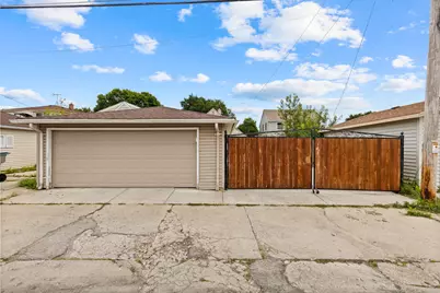 3569 S 14th St, Milwaukee, WI 53221 - Photo 27