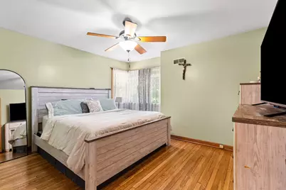 3569 S 14th St, Milwaukee, WI 53221 - Photo 11