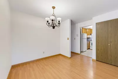 6100 W Stonehedge Dr #365D, Greenfield, WI 53220 - Photo 5