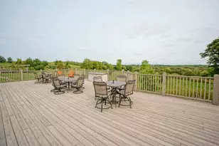 W250N4997 William Dr, Sussex, WI 53072 - Photo 35