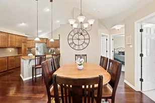 W250N4997 William Dr, Sussex, WI 53072 - Photo 13