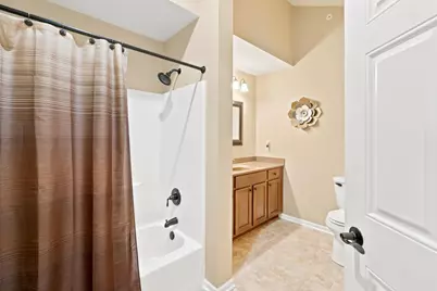 W250N4997  William Dr, Sussex, WI 53072 - Photo 19