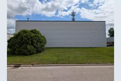 2320  Cunningham St, La Crosse, WI 54603 - Photo 9