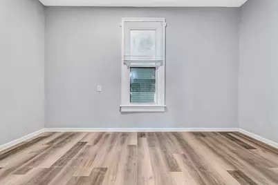 1215  Racine St, Racine, WI 53403 - Photo 9