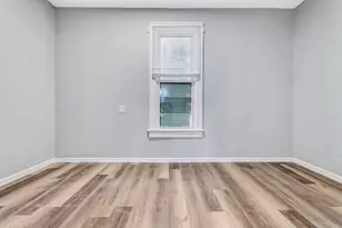1215 Racine St, Racine, WI 53403 - Photo 9