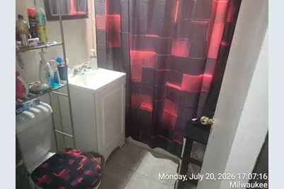 4239 N 38th St, Milwaukee, WI 53216 - Photo 9