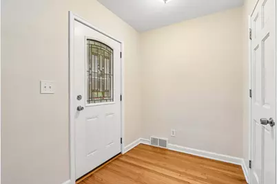 4628 N Hollywood Ave, Whitefish Bay, WI 53211 - Photo 5