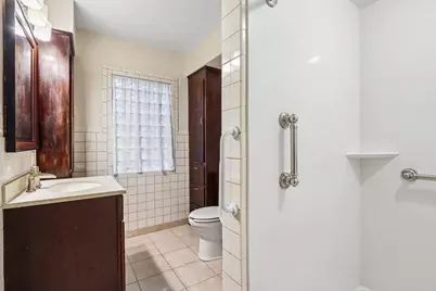 4628 N Hollywood Ave, Whitefish Bay, WI 53211 - Photo 19