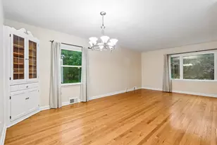 4628 N Hollywood Ave, Whitefish Bay, WI 53211 - Photo 13