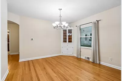 4628 N Hollywood Ave, Whitefish Bay, WI 53211 - Photo 11