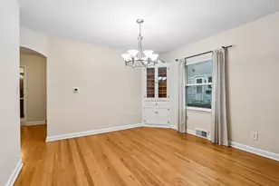 4628 N Hollywood Ave, Whitefish Bay, WI 53211 - Photo 11
