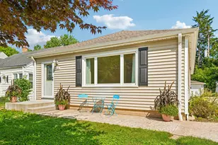 4628 N Hollywood Ave, Whitefish Bay, WI 53211 - Photo 1