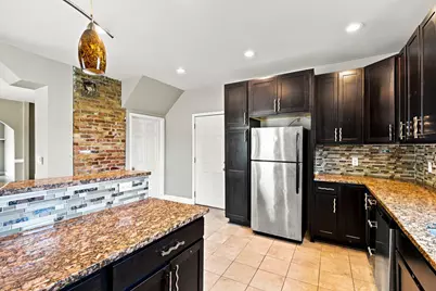 730  Park Ave, Racine, WI 53403 - Photo 17