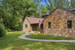 19800 W Briar Ridge Dr, Brookfield, WI 53045 - Photo 3