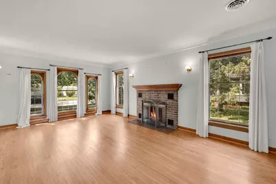 208 W Chestnut St, Port Washington, WI 53074 - Photo 3