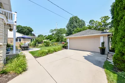 2510 N Harding Blvd, Wauwatosa, WI 53226 - Photo 33