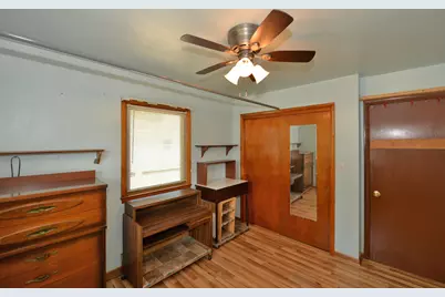 2207  Illinois St, Racine, WI 53405 - Photo 13