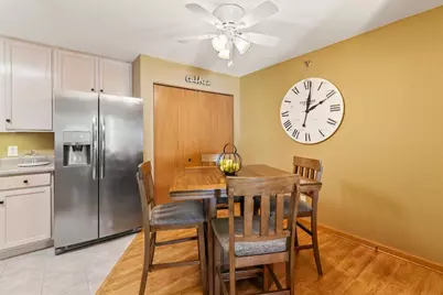 4731 S Hunter Ln, New Berlin, WI 53151 - Photo 7