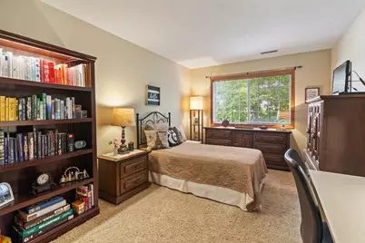 4731 S Hunter Ln, New Berlin, WI 53151 - Photo 13