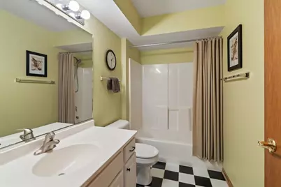 4731 S Hunter Ln, New Berlin, WI 53151 - Photo 15