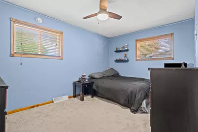 1512  Cliffview Dr, Holmen, WI 54636 - Photo 13