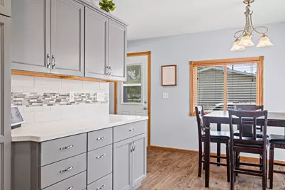 1512  Cliffview Dr, Holmen, WI 54636 - Photo 11