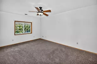 140 W Commerce Blvd, Slinger, WI 53086 - Photo 13