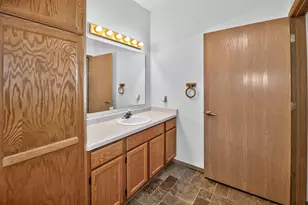 140 W Commerce Blvd, Slinger, WI 53086 - Photo 21