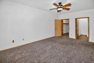 140 W Commerce Blvd, Slinger, WI 53086 - Photo 15