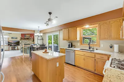 688 W Hickory Ln, Saukville, WI 53080 - Photo 11