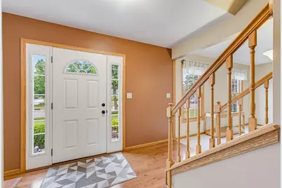 688 W Hickory Ln, Saukville, WI 53080 - Photo 5