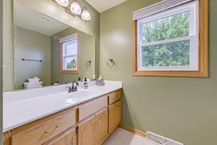 688 W Hickory Ln, Saukville, WI 53080 - Photo 21