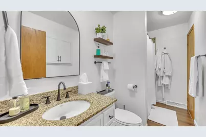 2917 S 15th St, Sheboygan, WI 53081 - Photo 9