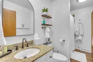 2917 S 15th St, Sheboygan, WI 53081 - Photo 9