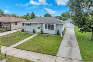 2917 S 15th St, Sheboygan, WI 53081 - Photo 21