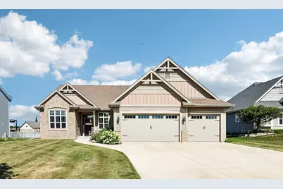 517  Spur Rd, Slinger, WI 53086 - Photo 1