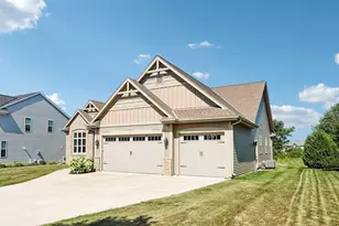 517 Spur Rd, Slinger, WI 53086 - Photo 7
