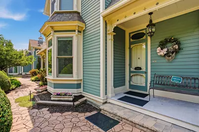 12921 N Fox Hollow Rd, Mequon, WI 53097 - Photo 5