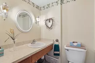 5380 S 23rd St, Milwaukee, WI 53221 - Photo 9